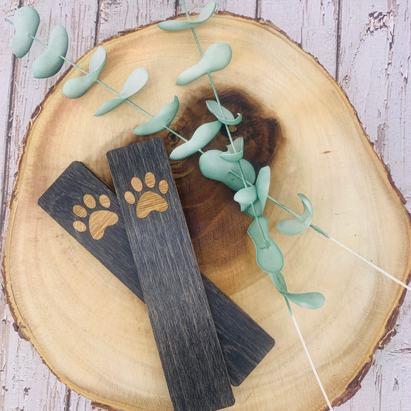 Animal Cat Lover Wooden Bookmark Dark Color Emmanuelle Snow Romance