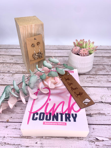 Exotic leaf fan lover romance Pink and Country bestseller author to be read Emmanuelle Snow bookstore swag handmade Morgan Matson